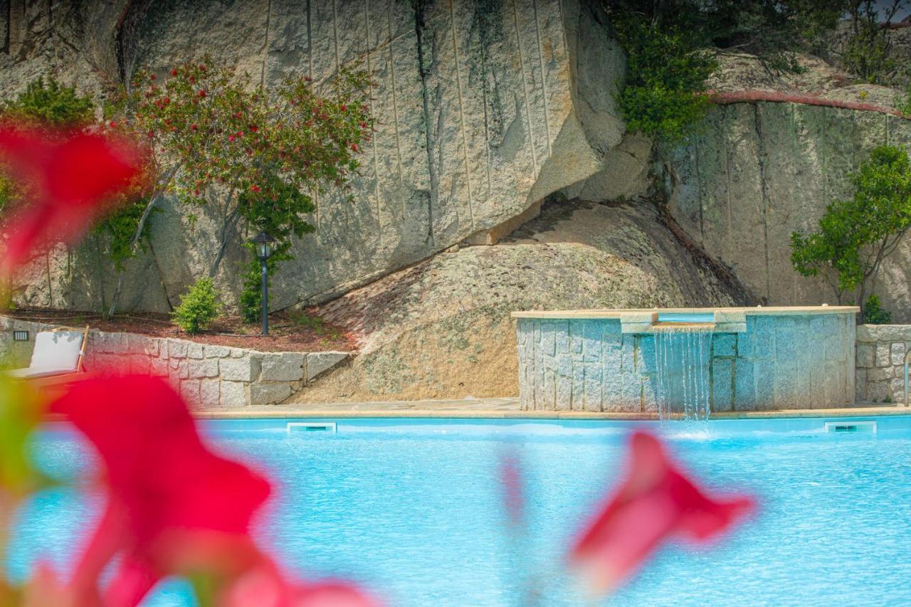 Paghe Eco Luxury Experience Hotel Budduso Exterior photo