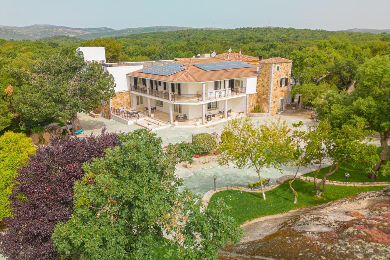 Paghe Eco Luxury Experience Hotel Budduso Exterior photo